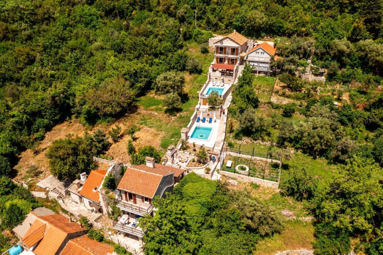 Old Stone House Villas ティヴァト エクステリア 写真
